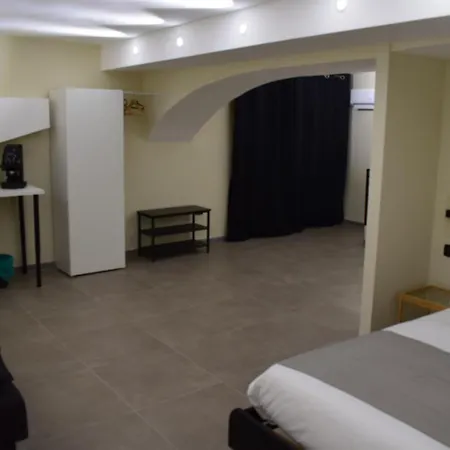 فندق مبيت وإفطار Mirea نابولي