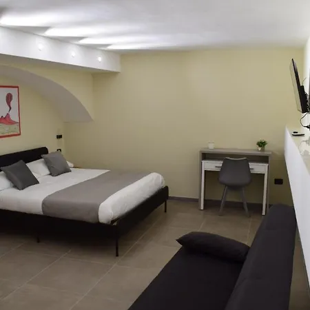Mirea 4* Nápoly