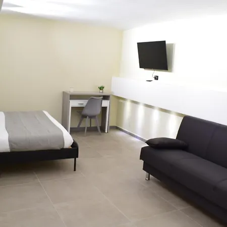 Mirea 4* Nápoly