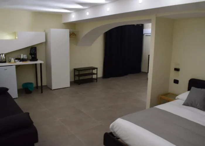 Alojamento de Acomodação e Pequeno-almoço Mirea Nápoles