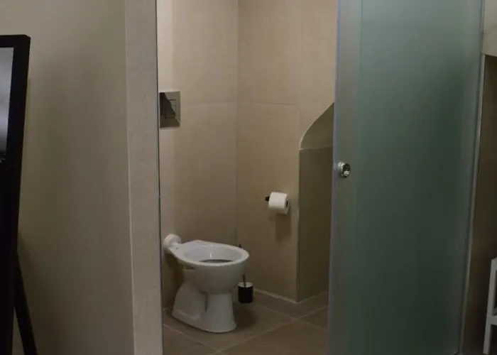 Alojamento de Acomodação e Pequeno-almoço Mirea 4*