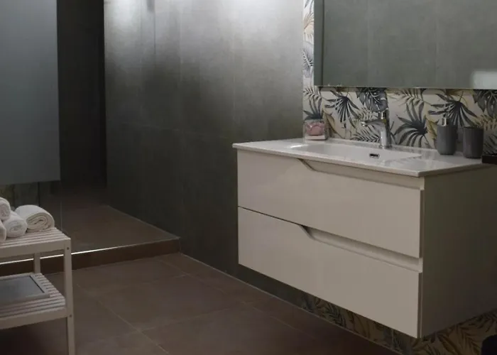 Alojamento de Acomodação e Pequeno-almoço Mirea 4*