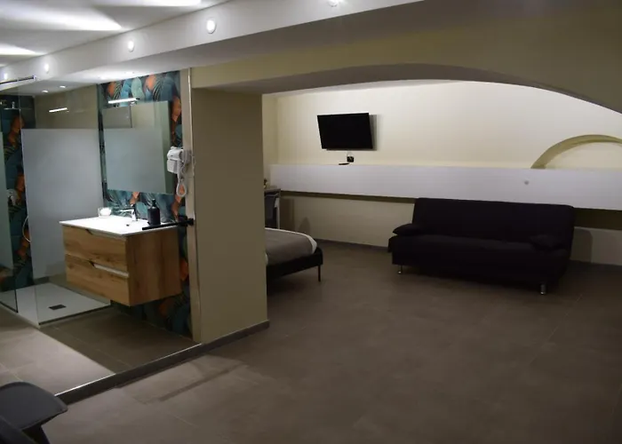 Alojamento de Acomodação e Pequeno-almoço Mirea 4*