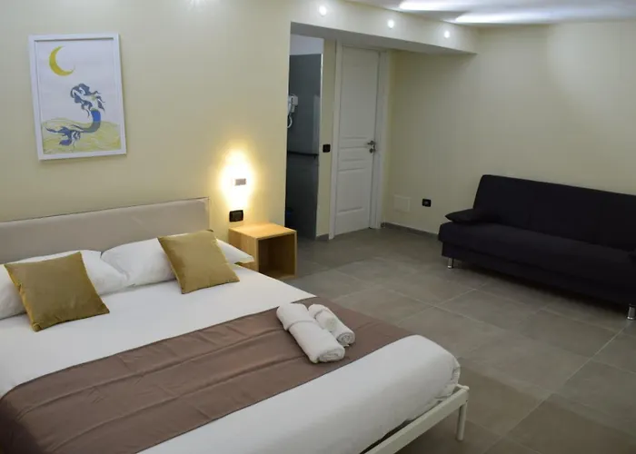 Alojamento de Acomodação e Pequeno-almoço Mirea Nápoles